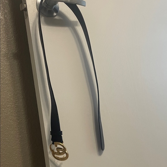 Gucci Black Belt with Gold Buckle - Picture 4 of 4